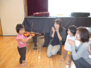 大田区　池上　品川区　旗の台　リトミック　ドレミのおへや　ヴァイオリン　2歳　3歳